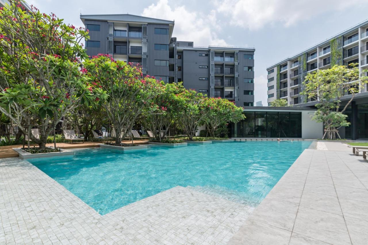 Blossom Sathorn By Plearn Lägenhet Bangkok Exteriör bild