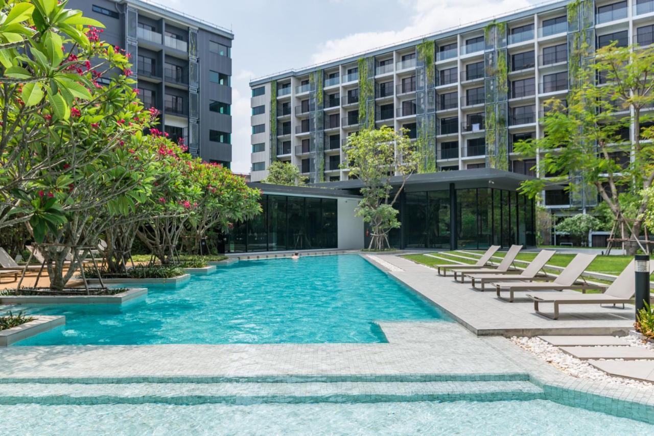 Blossom Sathorn By Plearn Lägenhet Bangkok Exteriör bild