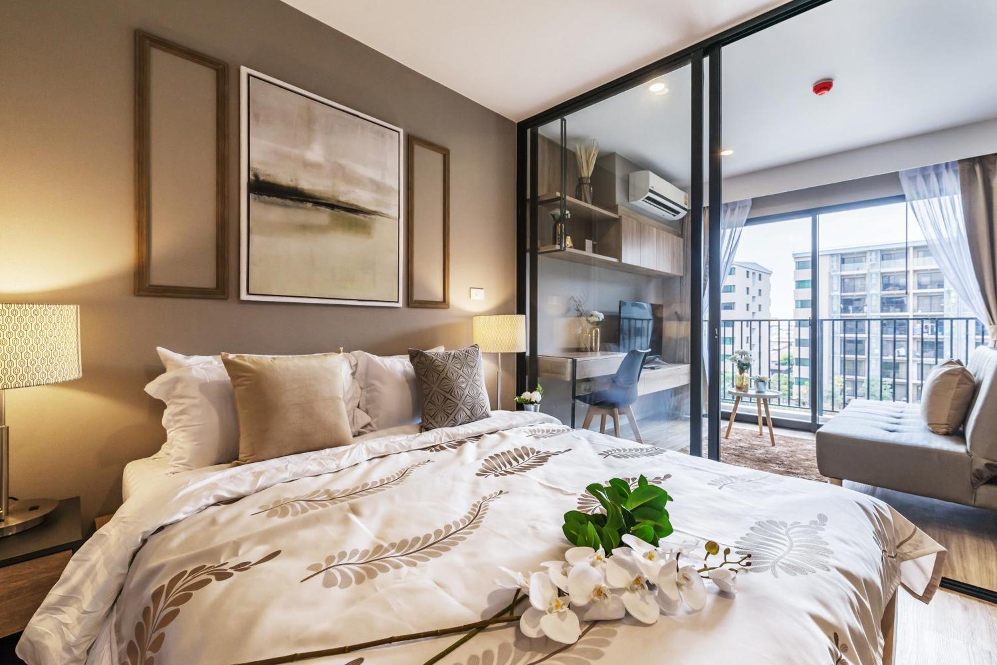 Blossom Sathorn By Plearn Lägenhet Bangkok Rum bild